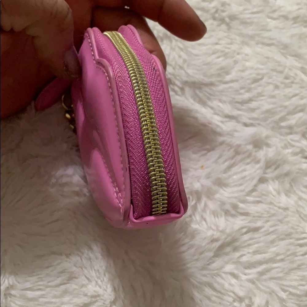 VICTORIAS SECRET ‘LIPS’ WALLET - Picture 4 of 7